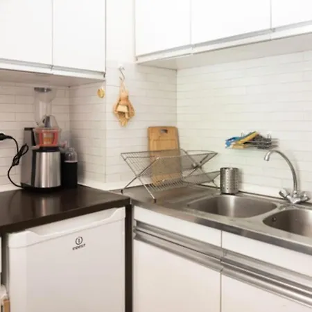 Nice Studio Ideal For Couple In Paris! * باريس